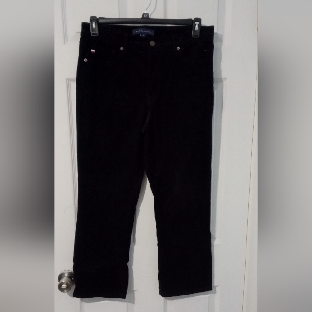 Tommy Hilfiger Straight Leg Pants in Black